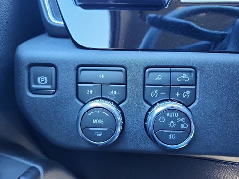 New 2026 GMC Sierra 3500 SLE image 23