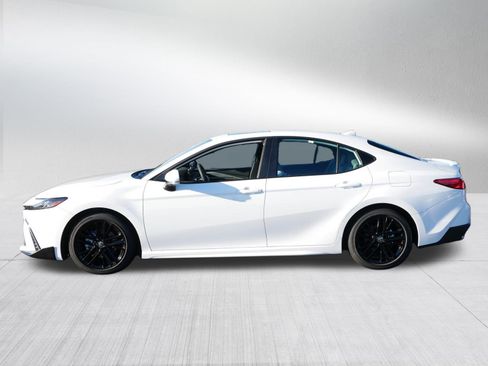 Certified 2025 Toyota Camry SE image 4