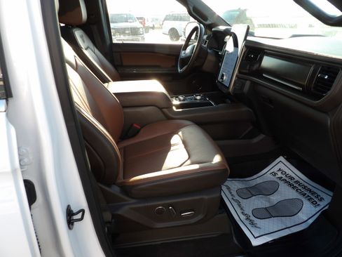 Used 2022 Ford Expedition Max King Ranch image 14