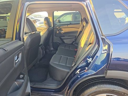 Certified 2025 Nissan Rogue SV w/ SV Premium Package FWD image 5