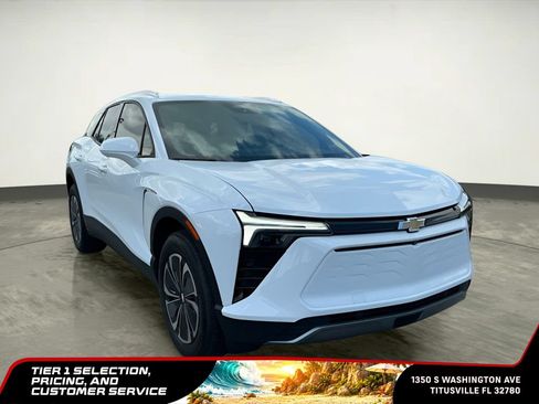 Used 2024 Chevrolet Blazer EV LT AWD/4WD image 14