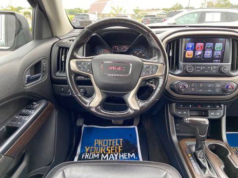 Used 2018 GMC Canyon Denali image 20