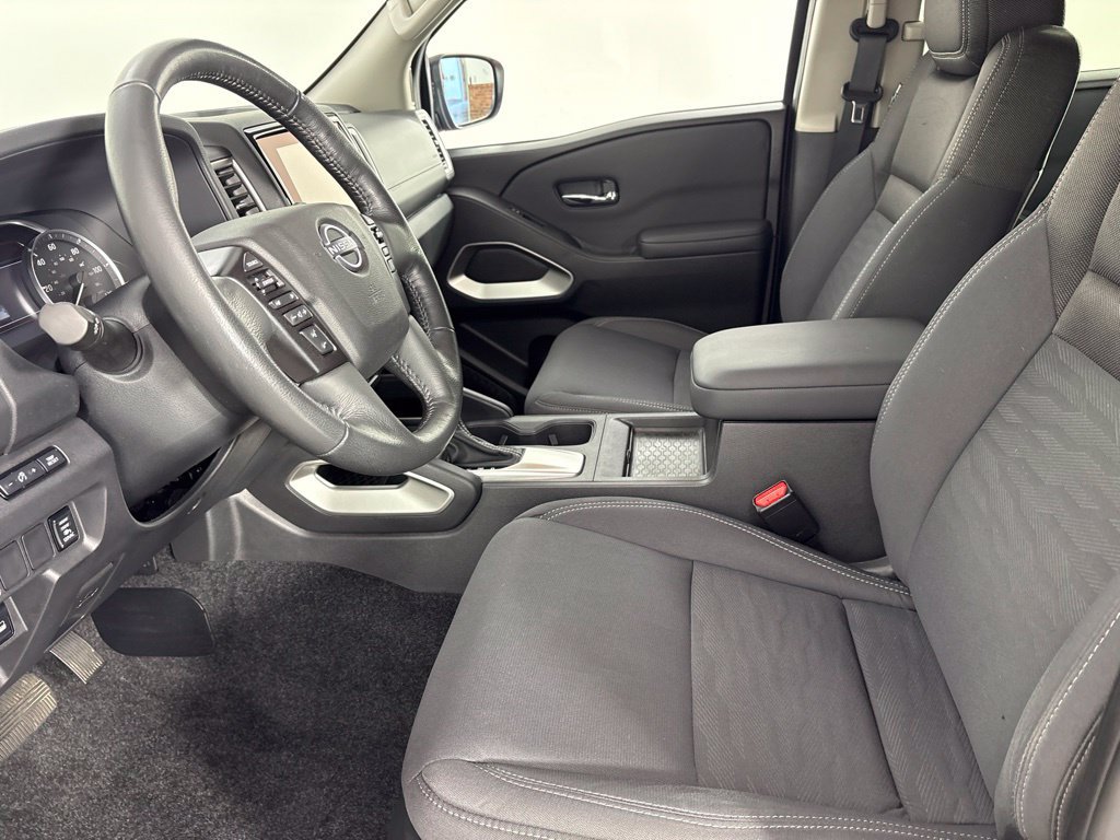 Used 2022 Nissan Frontier SV AWD/4WD image 14