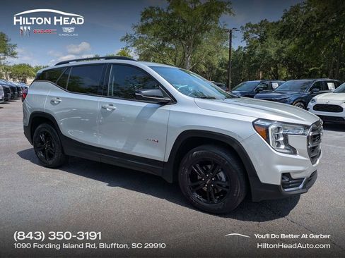 Used 2022 GMC Terrain AT4 AWD/4WD image 2