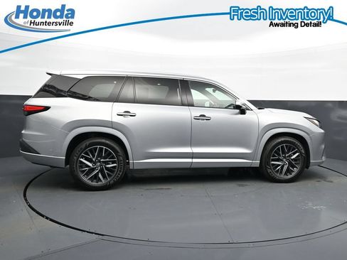 Used 2025 Lexus TX 350 AWD w/ Technology Package image 11