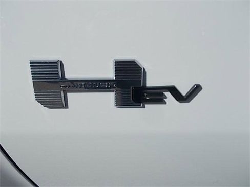 New 2025 GMC Hummer EV 2X w/ Extreme Off-Road Package image 9