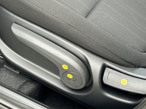 New 2026 Hyundai Venue SE image 19