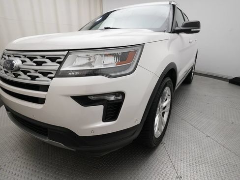 Used 2019 Ford Explorer XLT w/ Equipment Group 202A AWD/4WD image 12