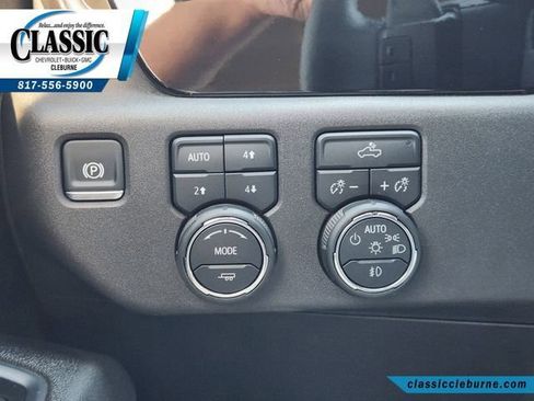 Used 2025 Chevrolet Silverado 1500 LT Trail Boss w/ Convenience Package II image 24