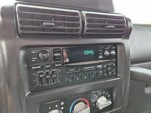 Used 2001 Jeep Wrangler Sport image 16