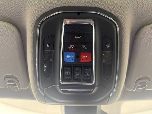 Used 2023 Jeep Wagoneer Series II w/ Convenience Group I image 15