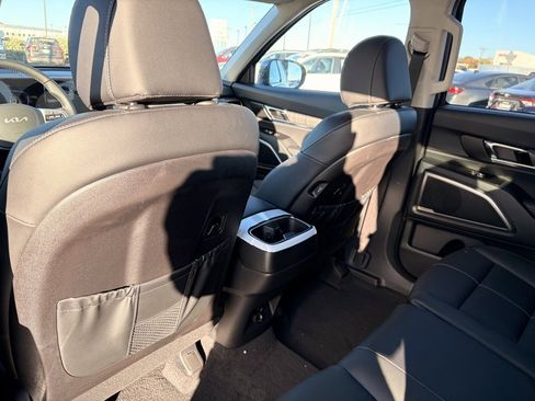 New 2025 Kia Telluride EX image 30