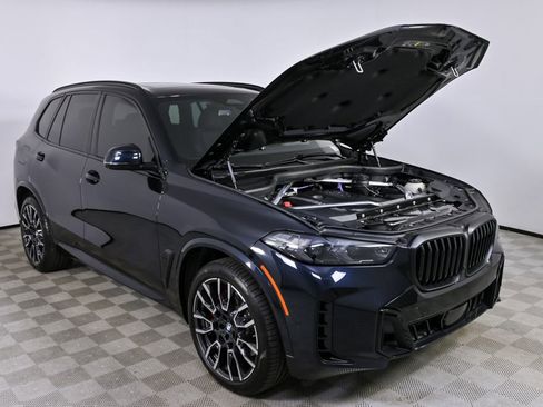Used 2024 BMW X5 xDrive40i w/ M Sport Package image 34