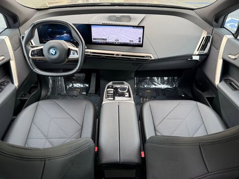 Certified 2024 BMW iX xDrive50 w/ Radiant Heating Package image 33