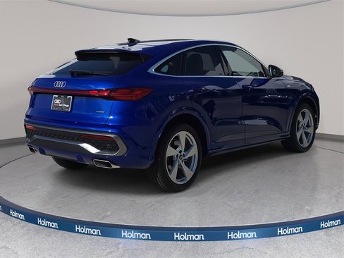 New 2025 Audi Q5 Prestige image 3
