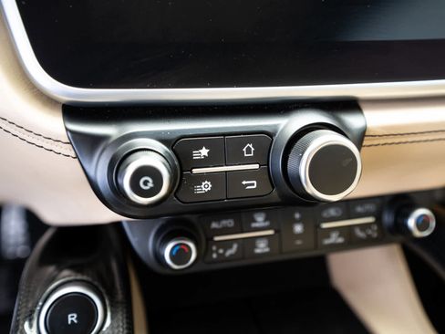 Certified 2018 Ferrari GTC4Lusso image 26