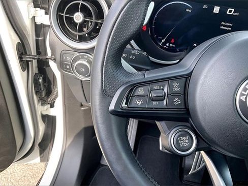 Used 2024 Alfa Romeo Stelvio Veloce image 16