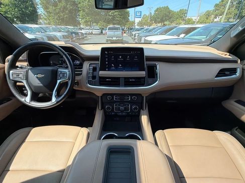 Used 2022 Chevrolet Tahoe Premier AWD/4WD image 32