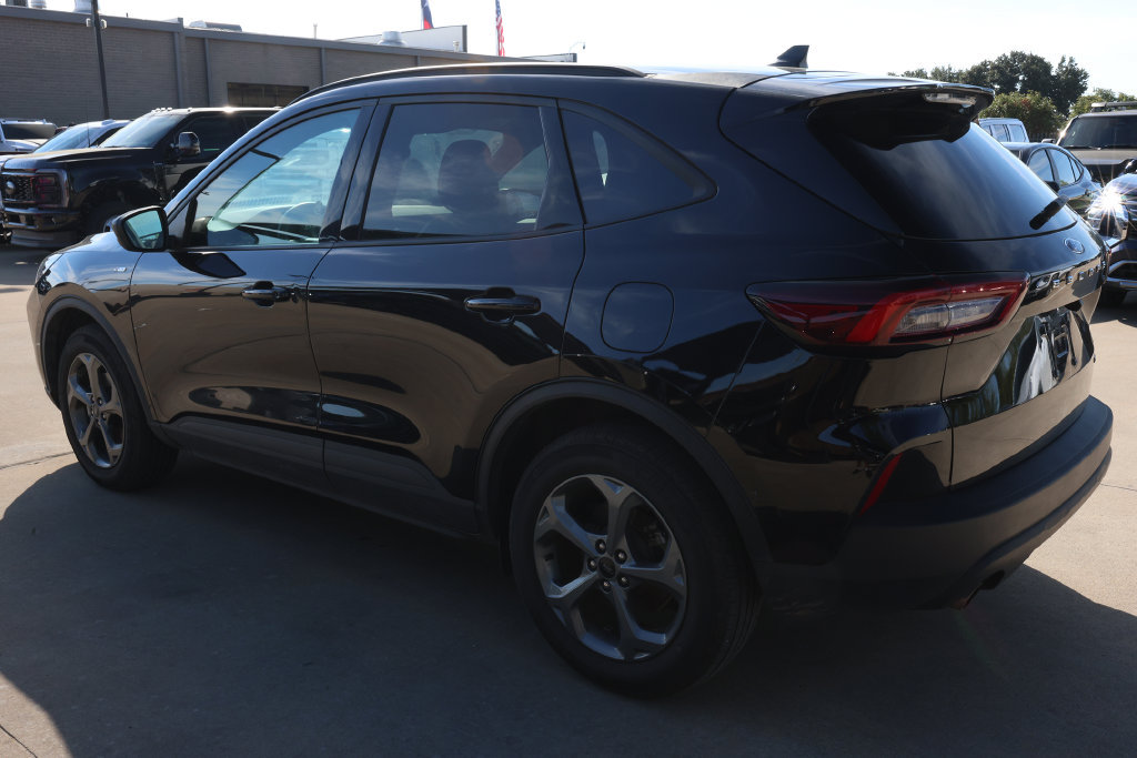 Used 2025 Ford Escape ST-Line AWD/4WD image 7