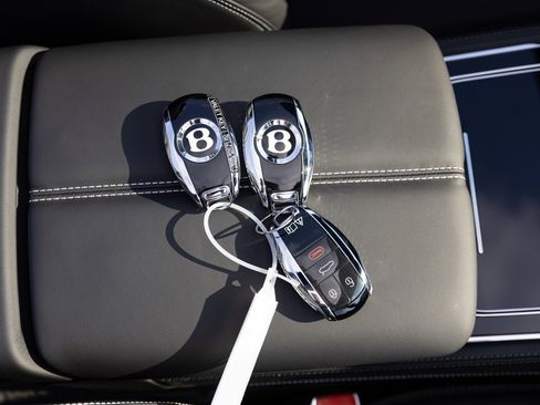 Used 2024 Bentley Continental GT image 73