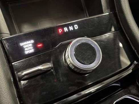 Used 2023 Jeep Grand Cherokee L Limited w/ Luxury Tech Group II image 22