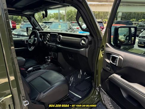 Used 2021 Jeep Wrangler Unlimited Sahara AWD/4WD image 34