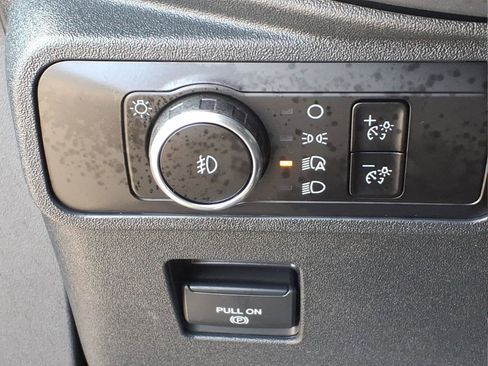 Used 2025 Ford Bronco Badlands image 20