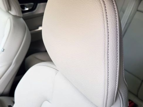 Used 2025 Volvo XC60 B5 Plus w/ Protection Package Premier image 17