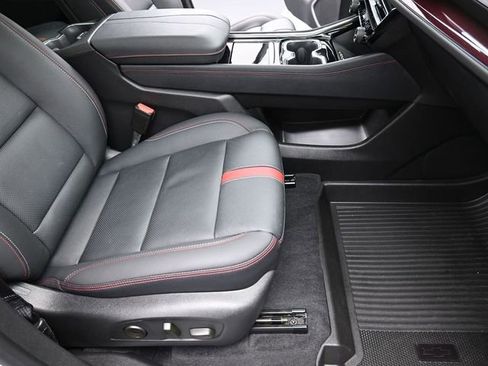 Used 2024 Chevrolet Traverse RS w/ LPO, Floor Liner Package image 28