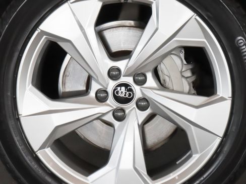 Used 2023 Audi Q5 2.0T Premium image 7