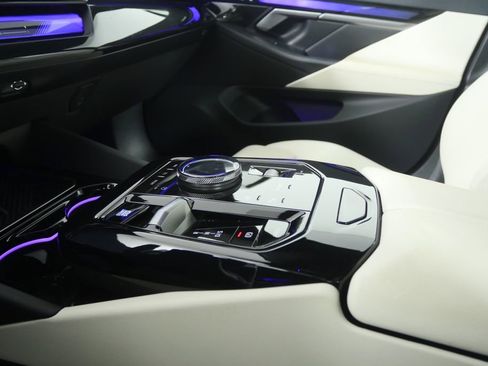 Certified 2024 BMW 540i xDrive 540i xDrive w/ Premium Package image 21