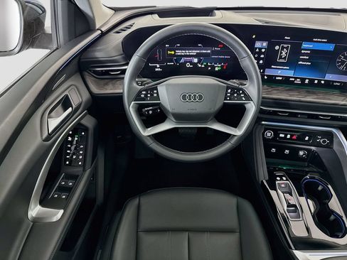 Used 2025 Audi Q5 Premium Plus w/ Premium Plus AWD/4WD image 10