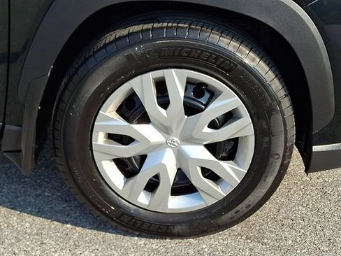 Certified 2026 Toyota Corolla Cross L FWD image 8