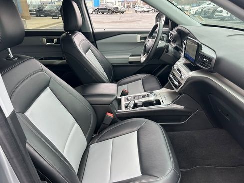 Used 2024 Ford Explorer XLT w/ Equipment Group 202A image 35