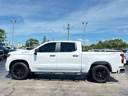 Used 2022 Chevrolet Silverado 1500 Custom w/ Rally Edition AWD/4WD image 5