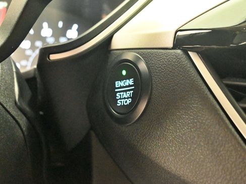 Used 2020 Ford Escape SEL AWD/4WD image 10