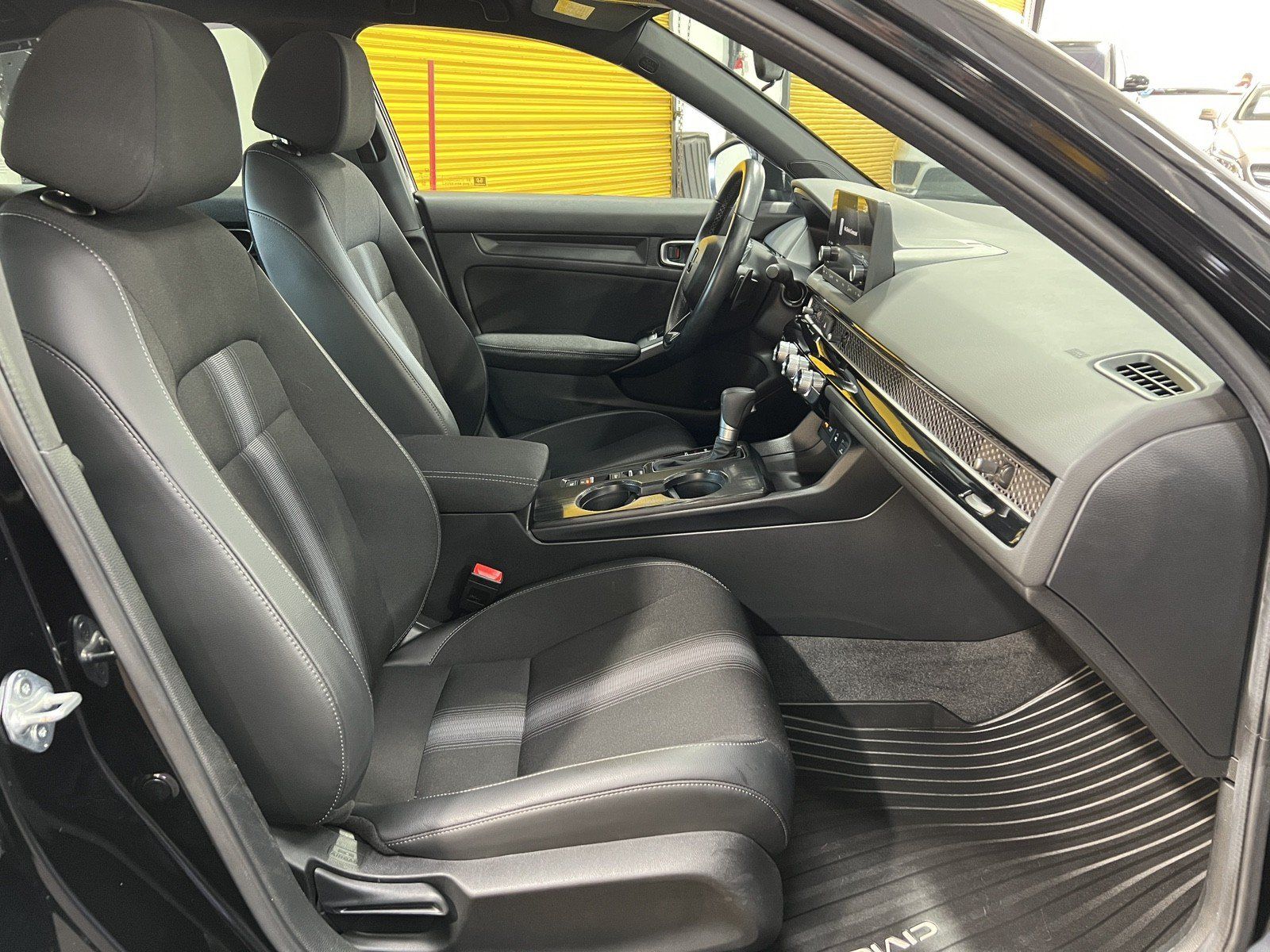 Used 2025 Honda Civic Sport image 16