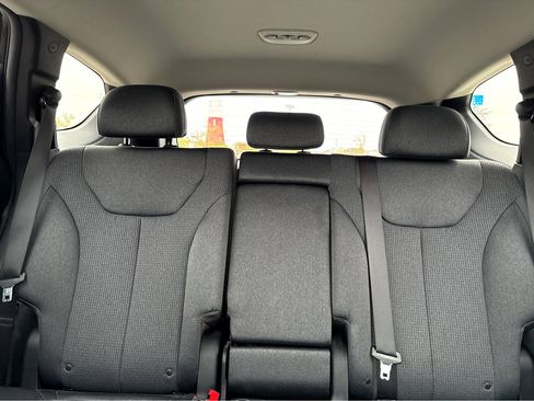 Used 2023 Hyundai Santa Fe SEL image 4