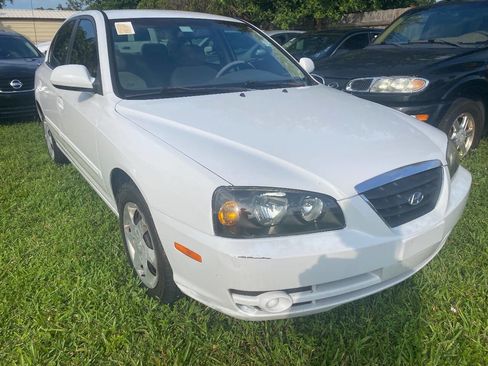 Used 2005 Hyundai Elantra GT image 2