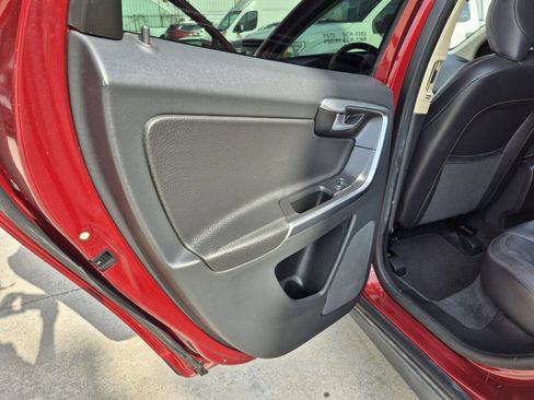 Used 2013 Volvo XC60 3.2 Premier Plus image 12