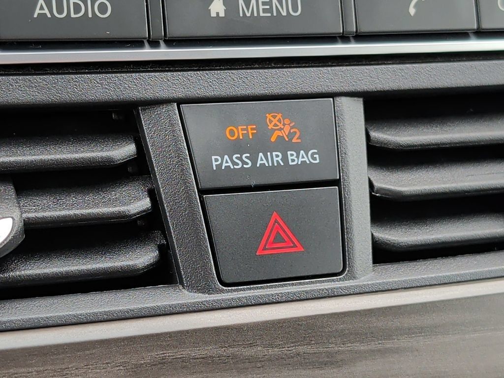 Used 2025 Nissan Altima 2.5 SV FWD image 27