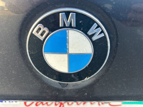 Used 2019 BMW 530e image 17