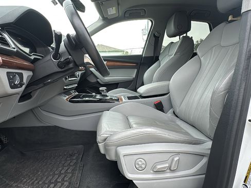 Used 2022 Audi Q5 e Premium image 9