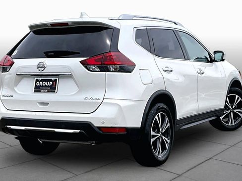 Used 2020 Nissan Rogue SV w/ Premium Package AWD/4WD image 12
