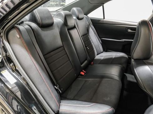 Used 2017 Toyota Camry SE image 40