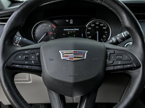 Used 2019 Cadillac XT4 Luxury w/ Cold Weather Package FWD image 28