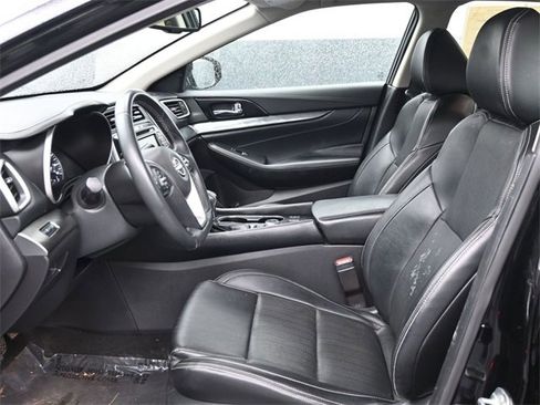 Used 2023 Nissan Maxima SV w/ Floor Mat Group image 10