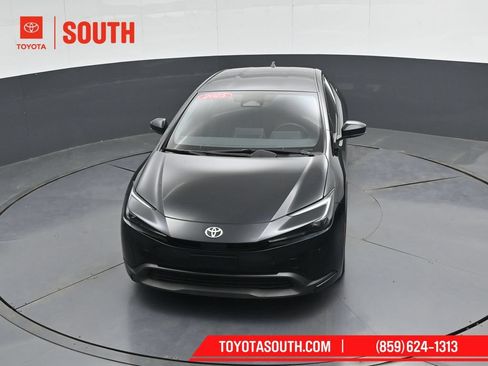 Used 2025 Toyota Prius LE AWD/4WD image 48