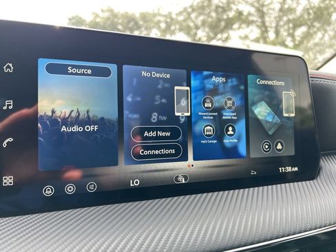 New 2026 Nissan Kicks SR w/ Illumination Package image 24