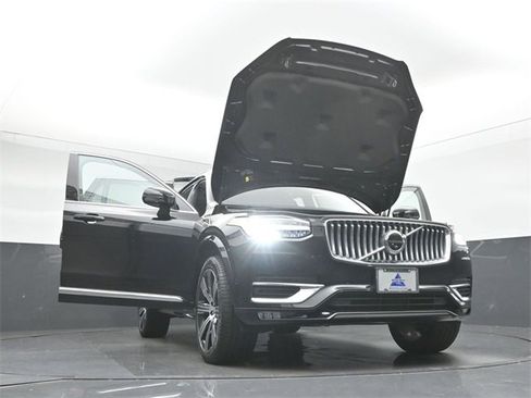 Used 2023 Volvo XC90 B6 Ultimate w/ Protection Package Premier image 56